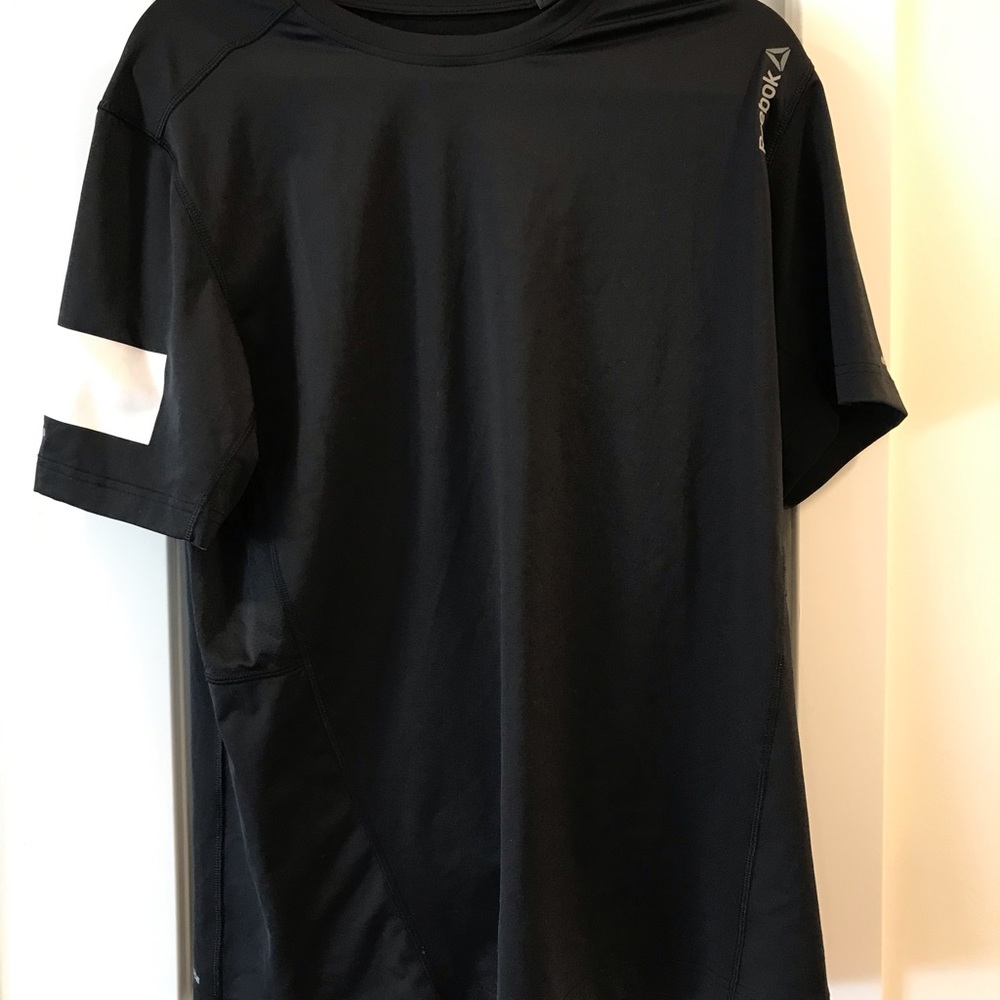 Reebok men’s workout top